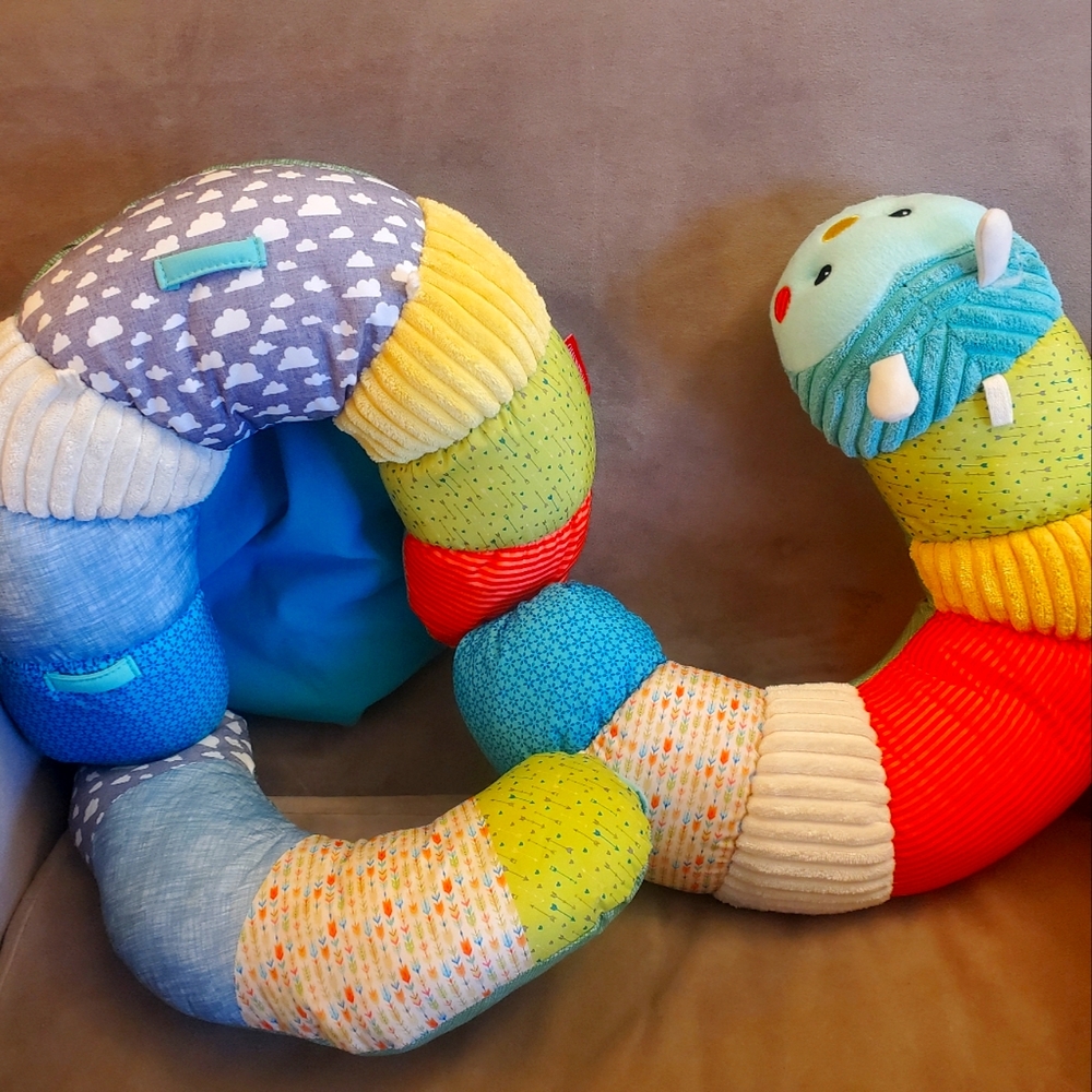 Infantino Prop-a-pillar